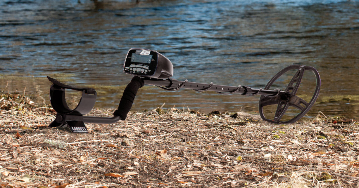 Garrett AT Pro Waterproof Metal Detector | MetalDetector.com